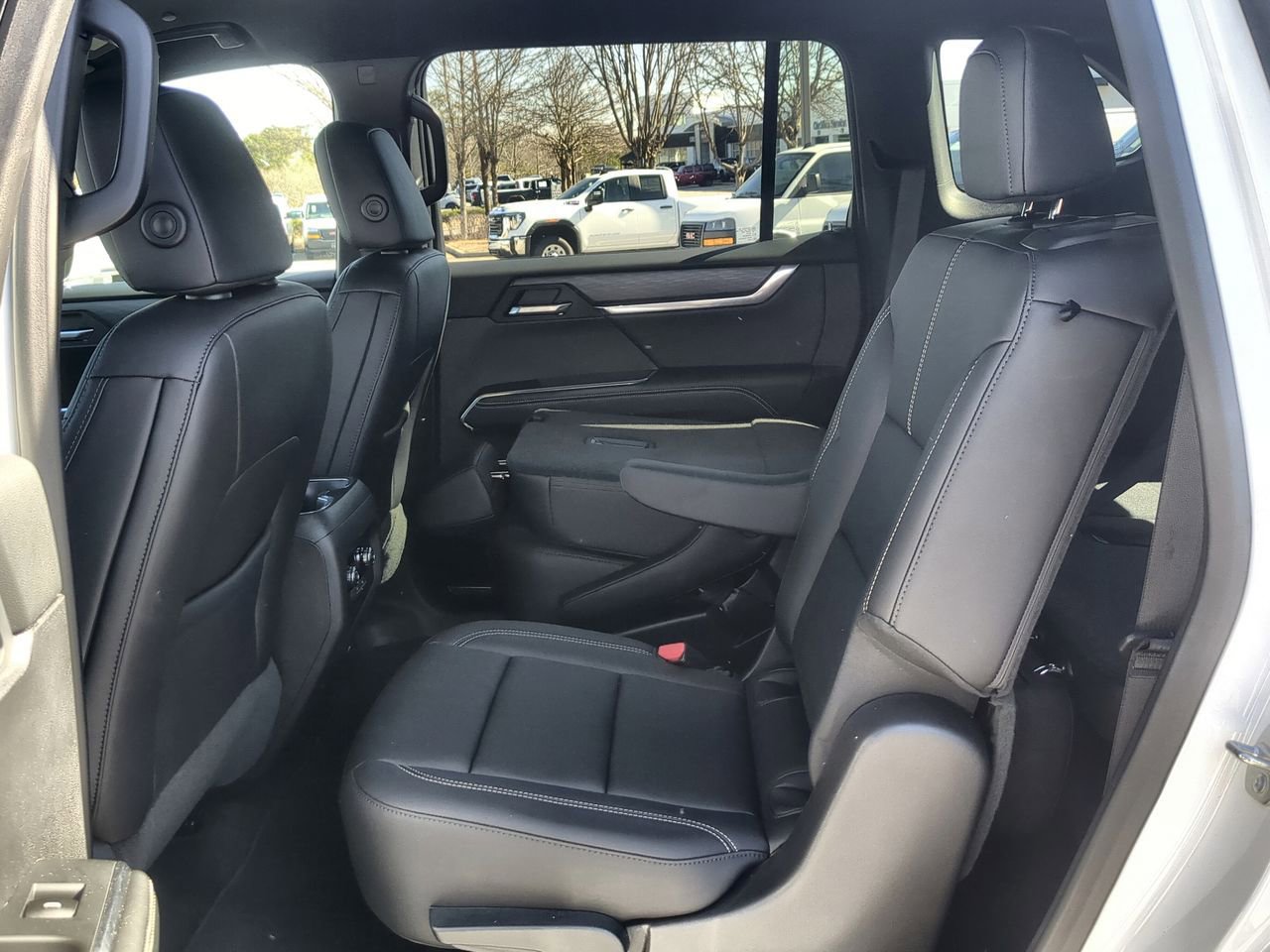 Used 2025 GMC Acadia Elevation w/ Elevation Premium Package image 25