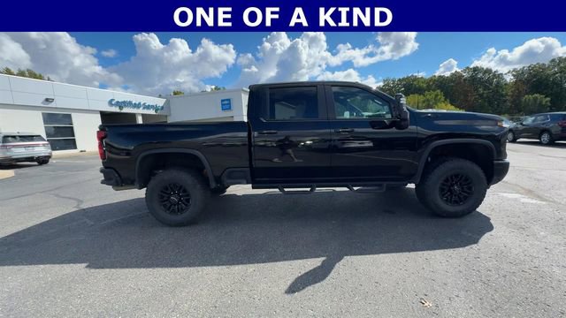 Certified 2024 Chevrolet Silverado 2500 ZR2 w/ LPO, Dark Essentials Package image 10