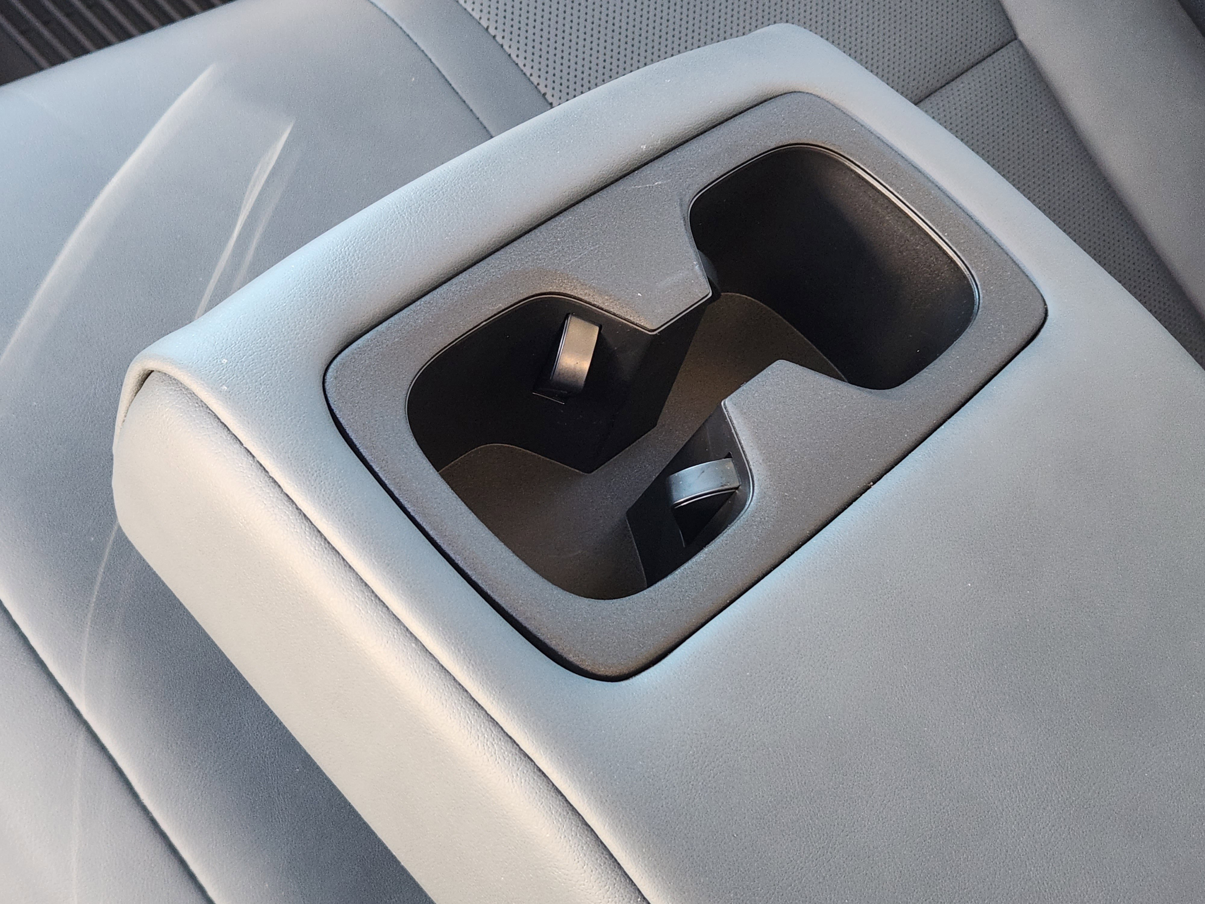 Used 2024 Lexus RZ 450e Premium image 39