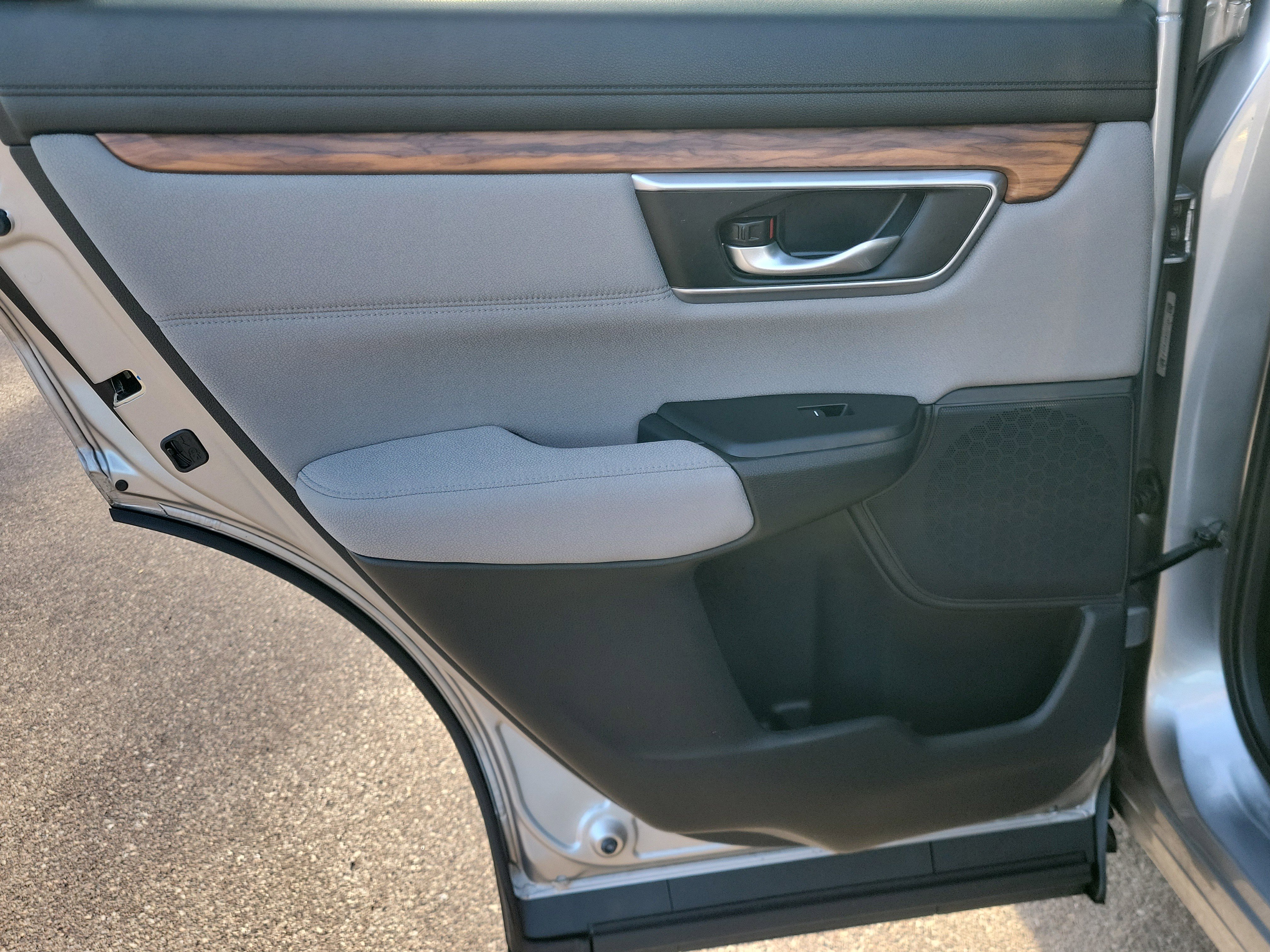 Used 2018 Honda CR-V EX image 8