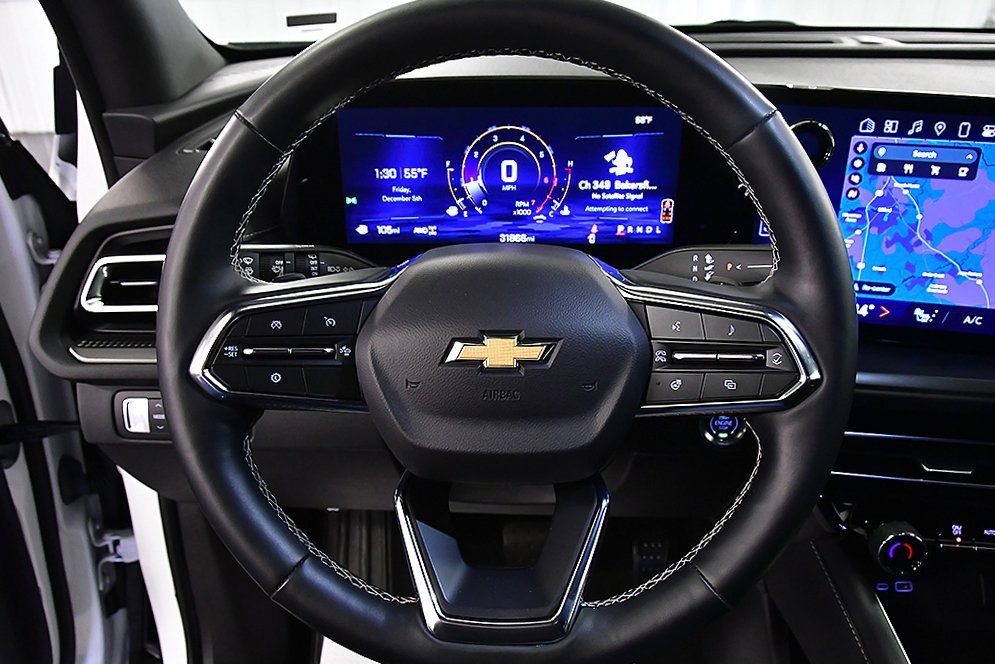 Used 2025 Chevrolet Traverse LT image 17