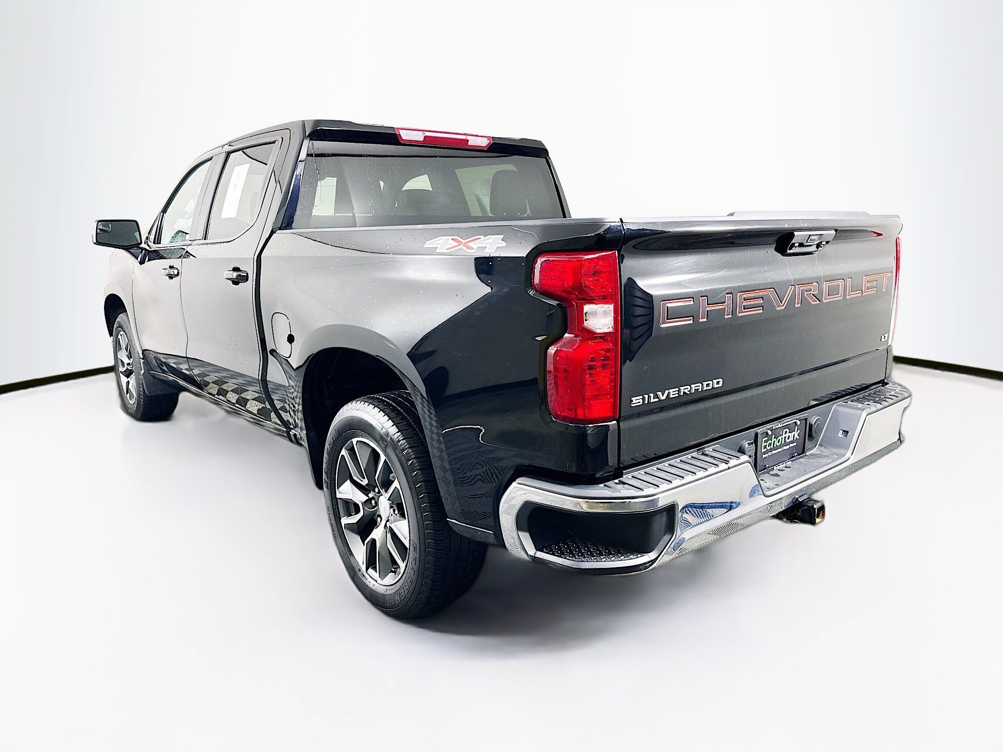 Used 2023 Chevrolet Silverado 1500 LT AWD/4WD image 5