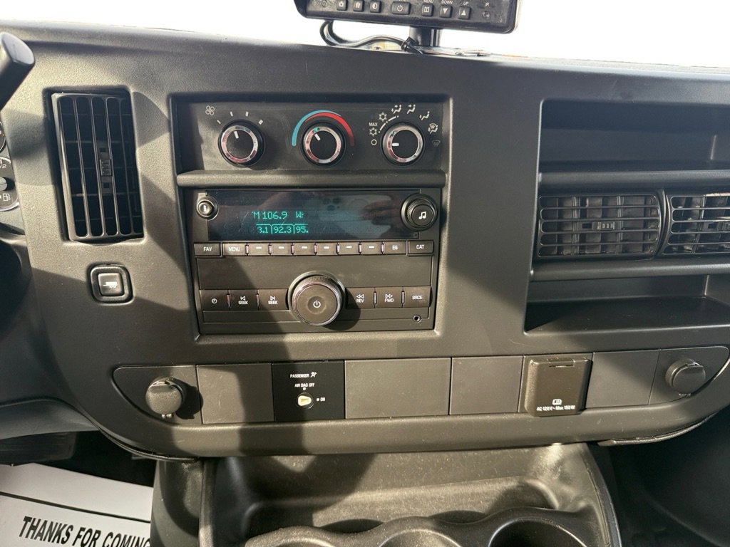 Used 2016 Chevrolet Express 3500 RWD image 15