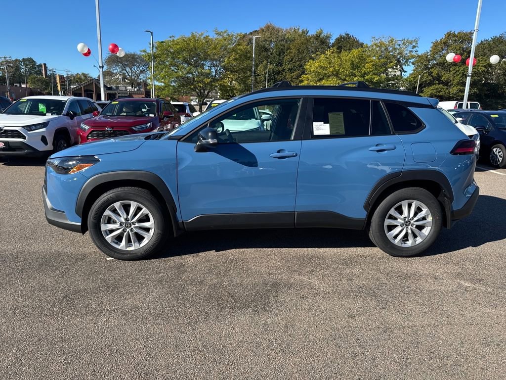 New 2026 Toyota Corolla Cross LE w/ Moonroof Package image 4