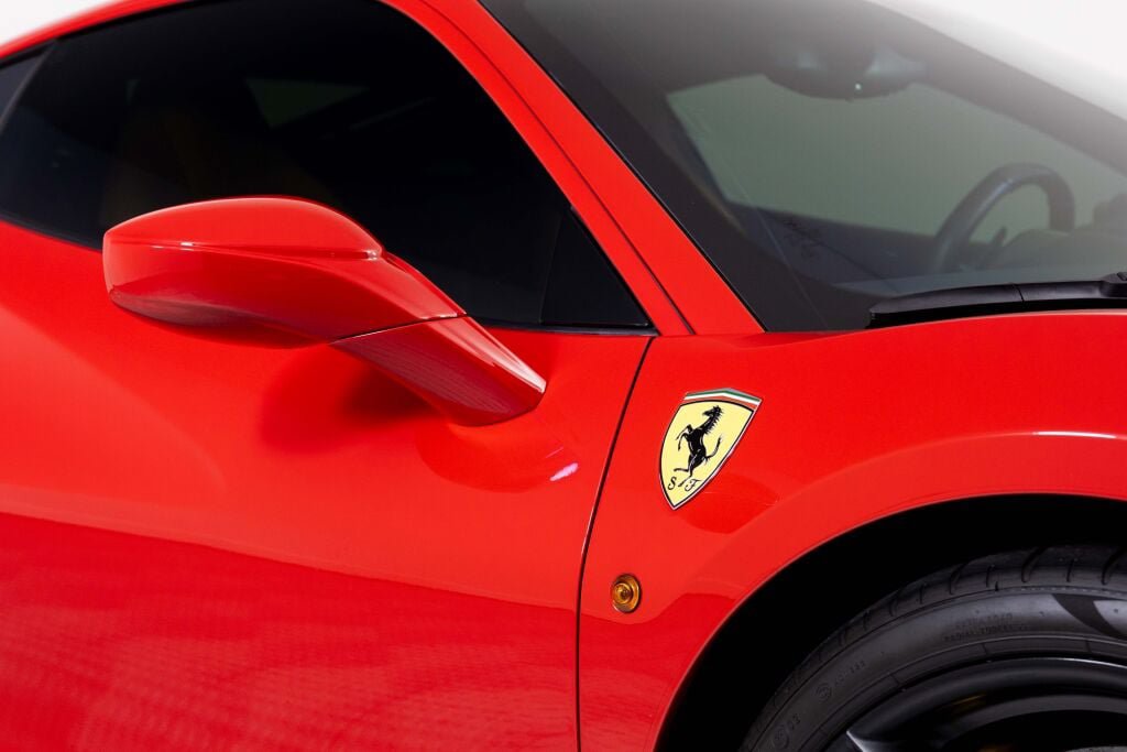 Used 2017 Ferrari 488 GTB RWD image 32