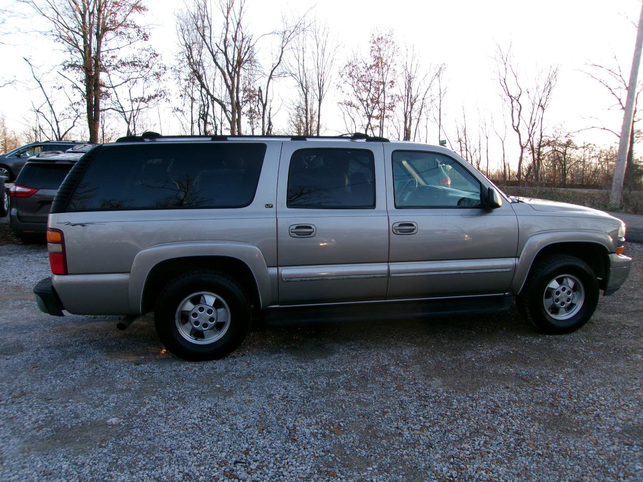 Used 2001 Chevrolet Suburban LT w/ LT Preferred Equipment Group image 9