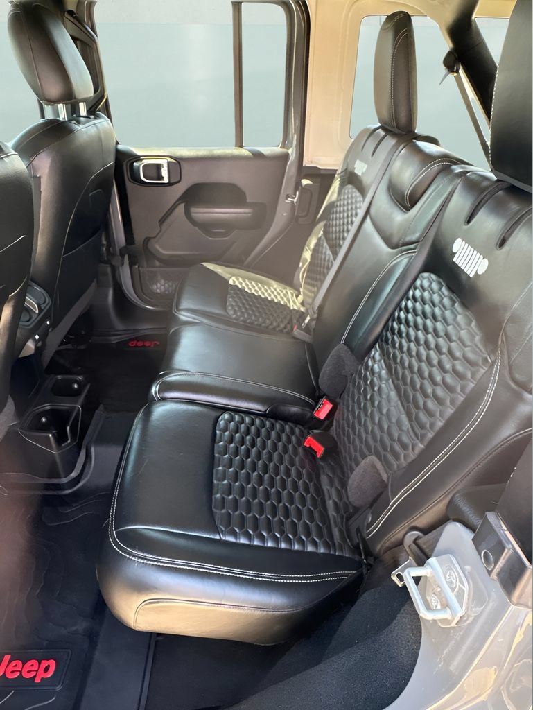 Used 2018 Jeep Wrangler Unlimited Sport S AWD/4WD image 16