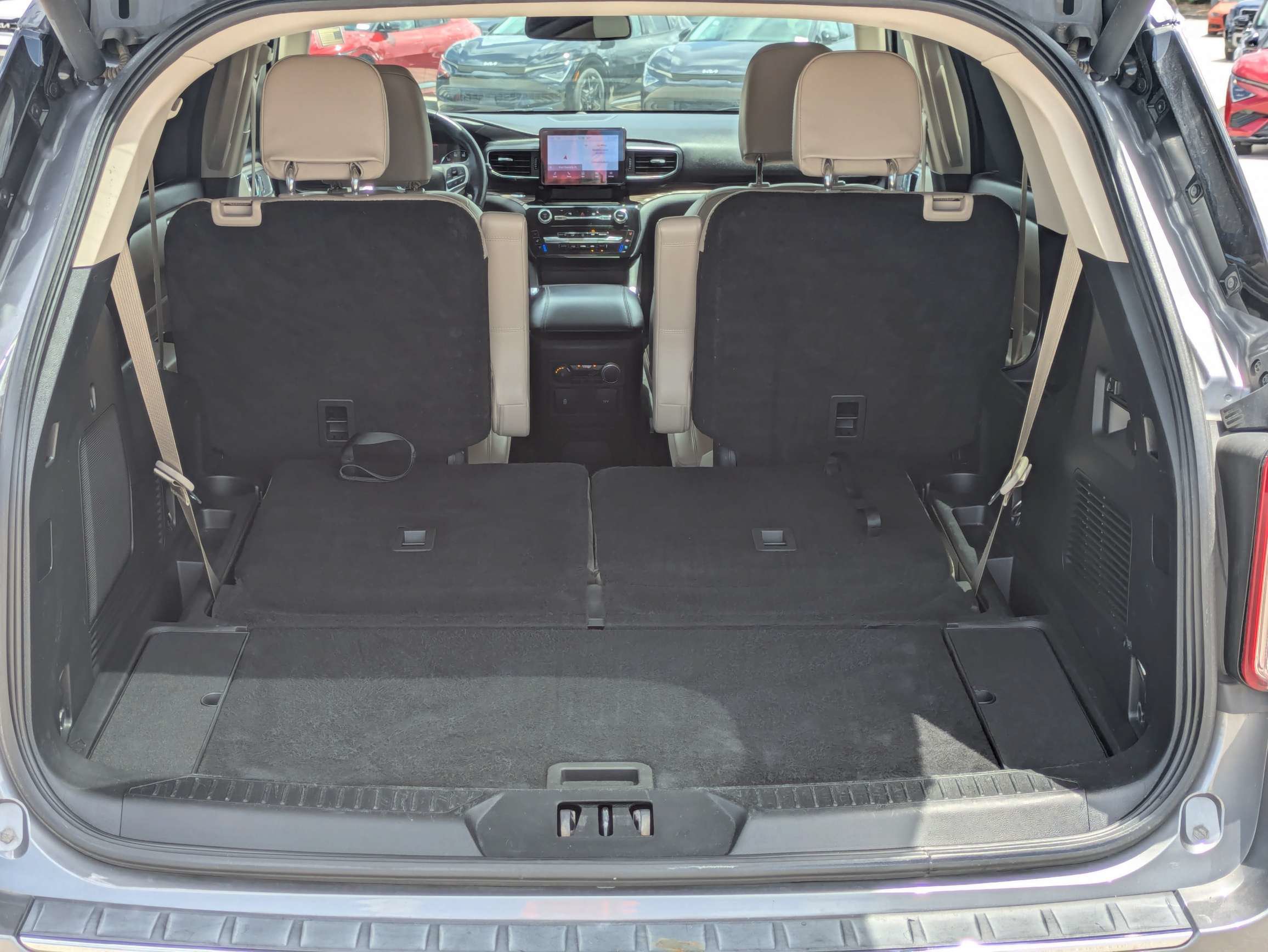 Used 2022 Ford Explorer Limited AWD/4WD image 14