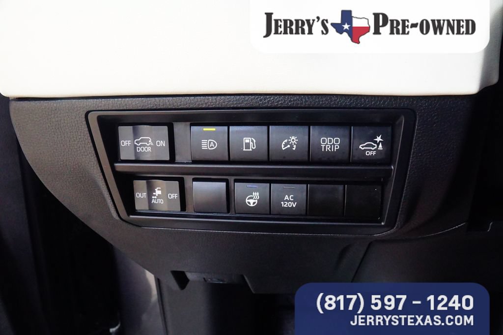 Used 2024 Toyota Sequoia Capstone AWD/4WD image 17