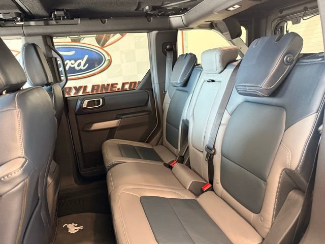 Used 2022 Ford Bronco Outer Banks image 16