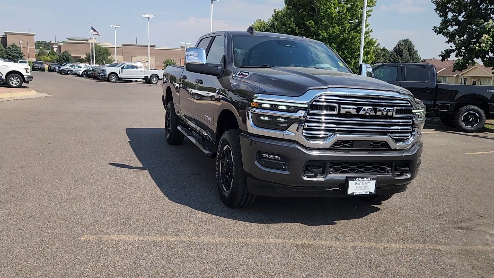 Used 2025 RAM 2500 Laramie AWD/4WD image 16