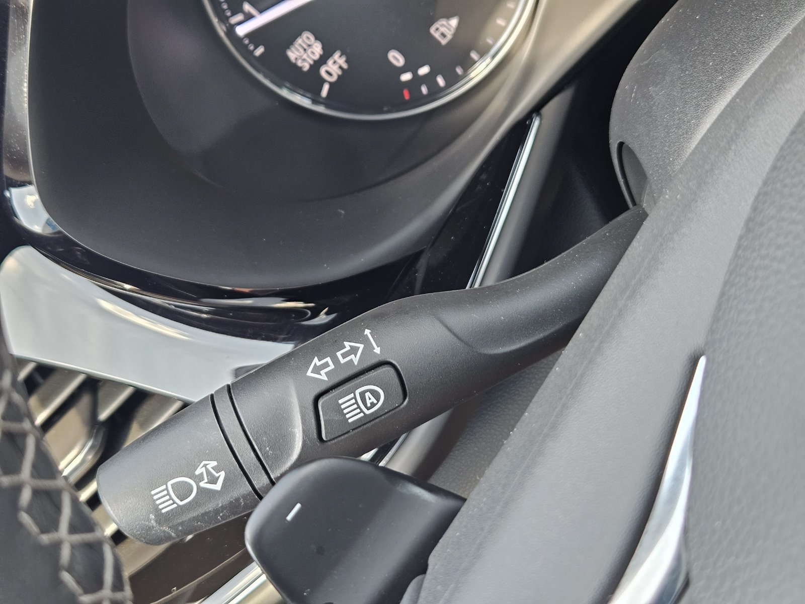 Used 2023 Buick Envision Avenir FWD image 29