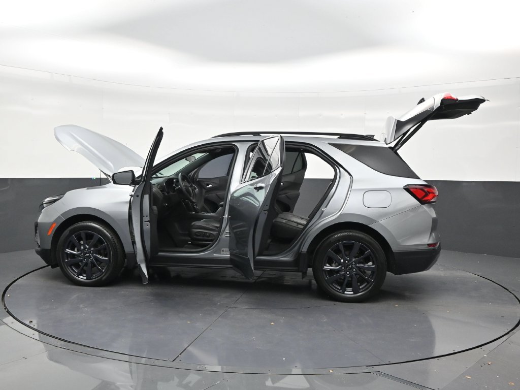 Used 2024 Chevrolet Equinox RS w/ RS Leather Package FWD image 30