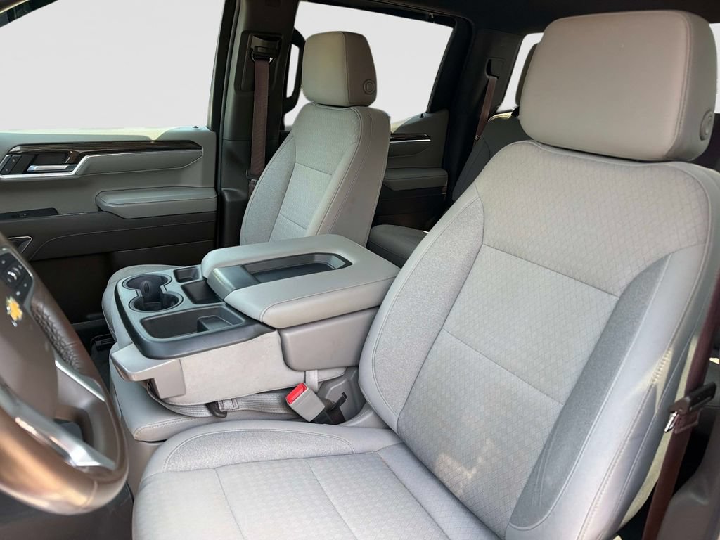 Used 2022 Chevrolet Silverado 1500 LT AWD/4WD image 21