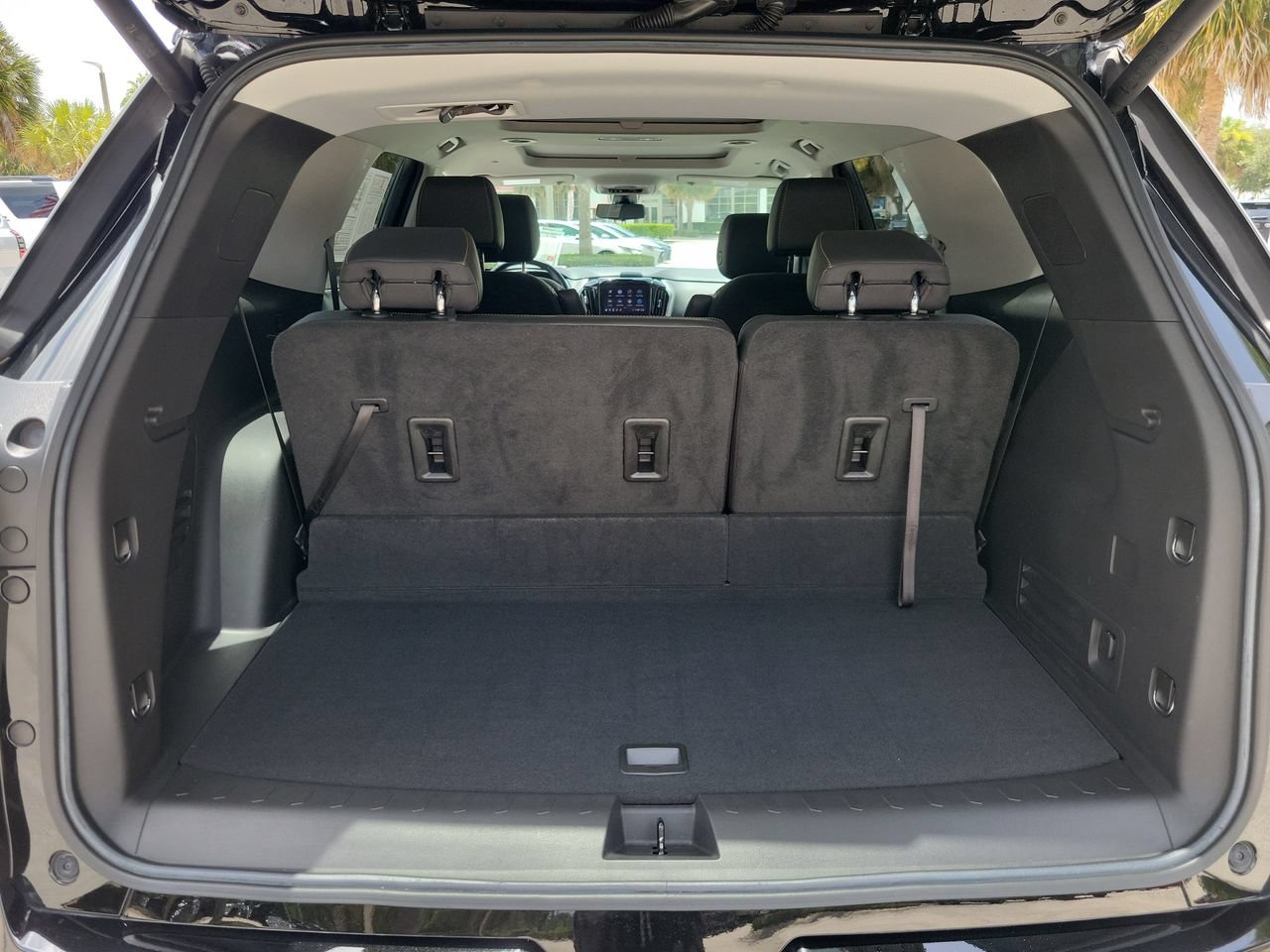 Used 2021 Chevrolet Traverse Premier w/ Redline Edition AWD/4WD image 8
