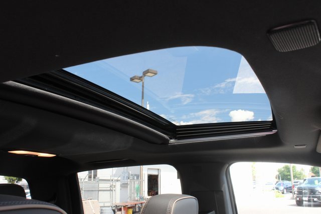 New 2026 GMC Canyon Denali w/ LPO, Denali Black Edition image 5