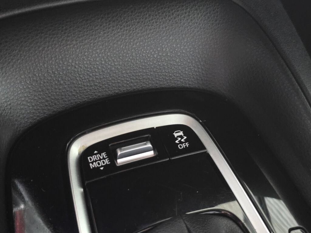Used 2024 Toyota Corolla XSE FWD image 34