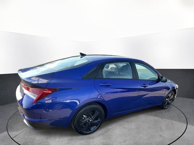 Used 2023 Hyundai Elantra Blue image 7