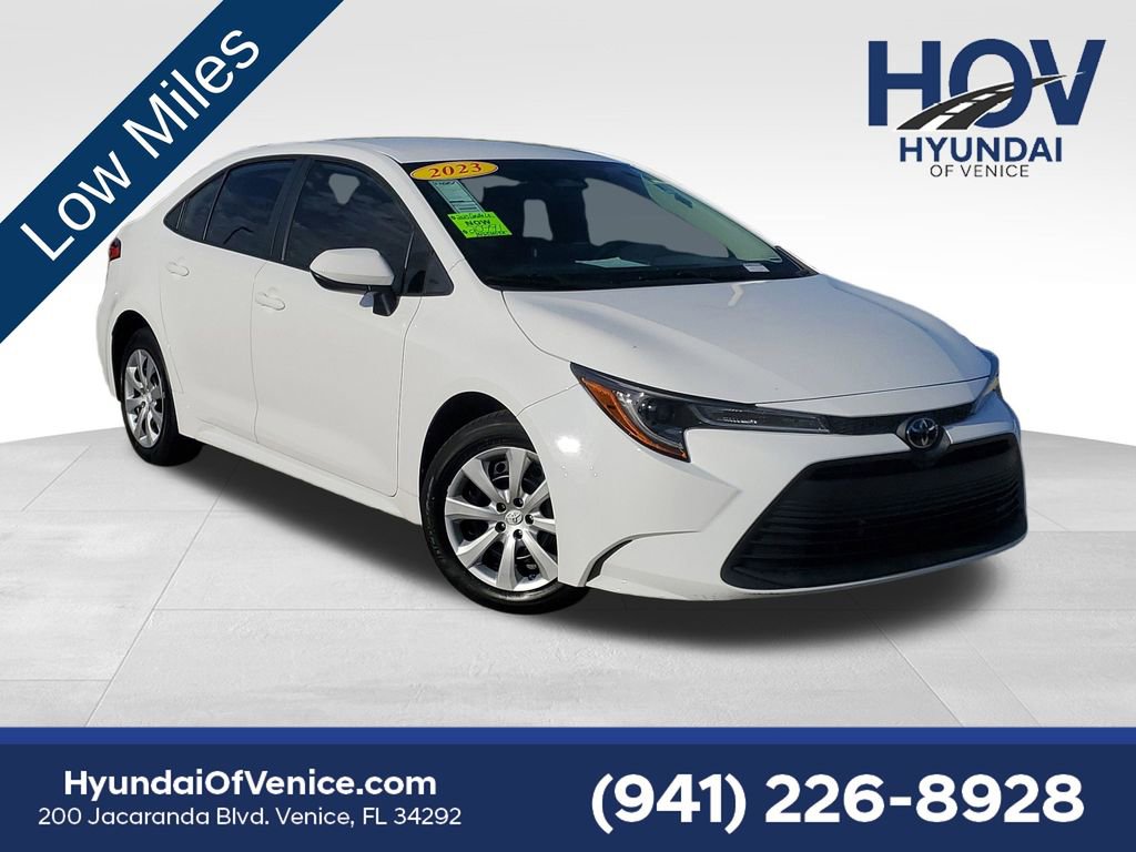 Used 2023 Toyota Corolla LE FWD image 1