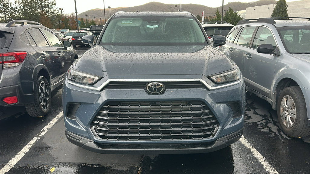 Certified 2024 Toyota Grand Highlander XLE image 2