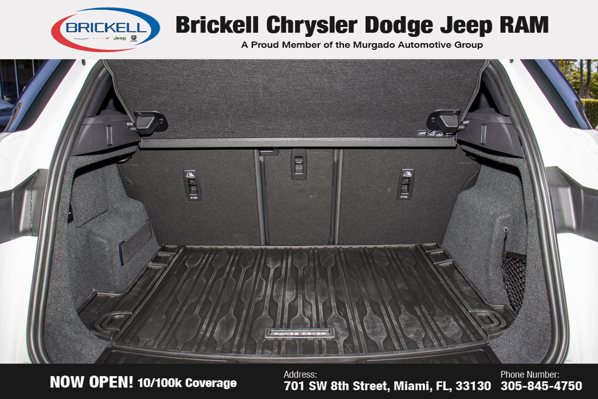 Used 2025 Land Rover Range Rover Evoque S image 9