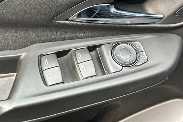 Used 2022 Chevrolet Bolt LT w/ Infotainment Package image 12