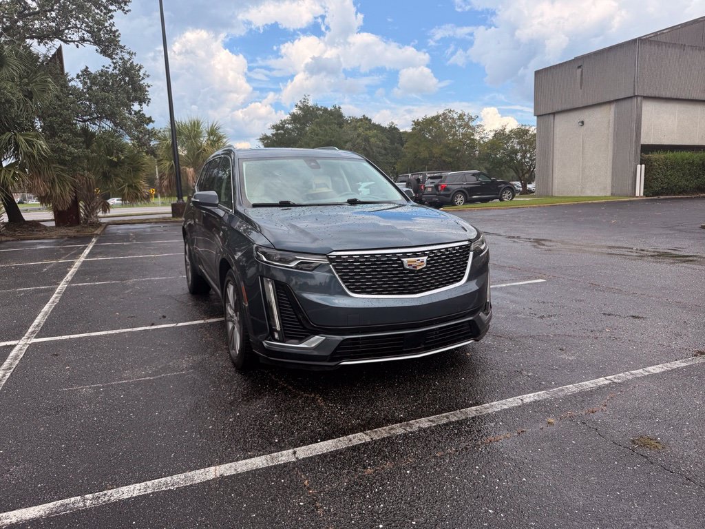 Used 2020 Cadillac XT6 Premium Luxury FWD image 1
