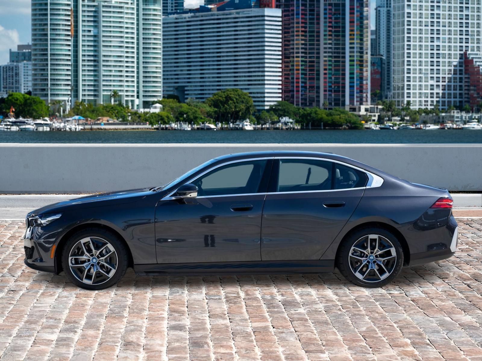 Used 2025 BMW i5 eDrive40i RWD image 8