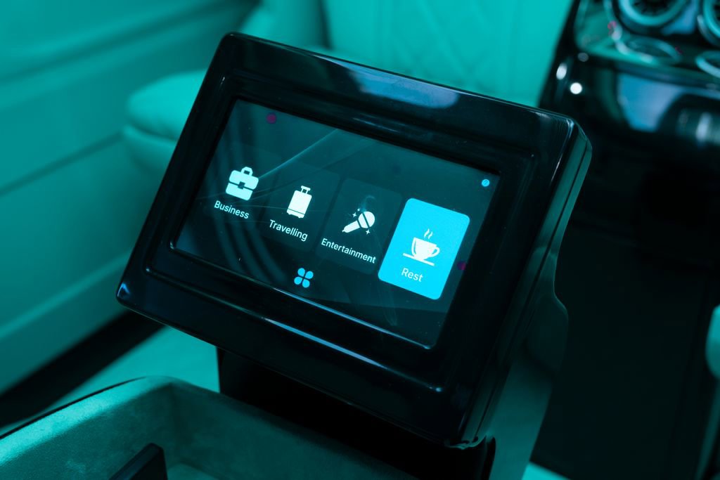 Used 2023 Mercedes-Benz Metris Passenger image 39
