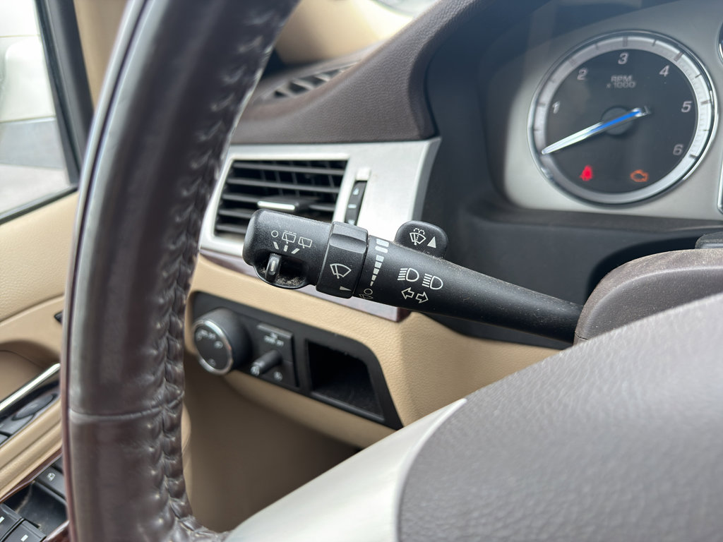 Used 2011 Cadillac Escalade ESV Premium AWD/4WD image 21