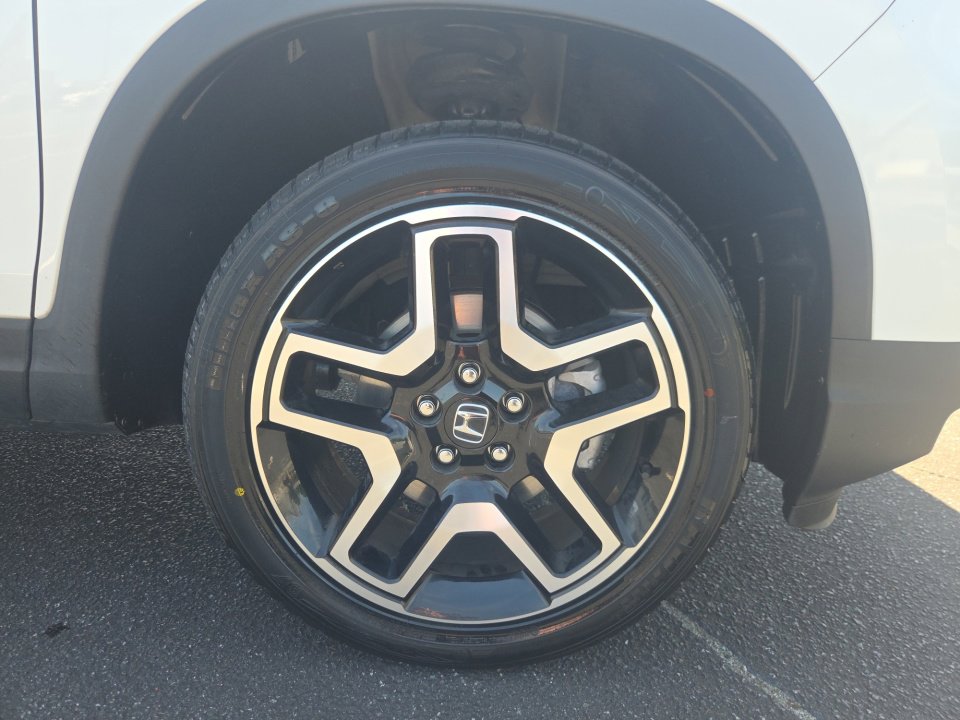 Certified 2023 Honda Passport Elite image 25