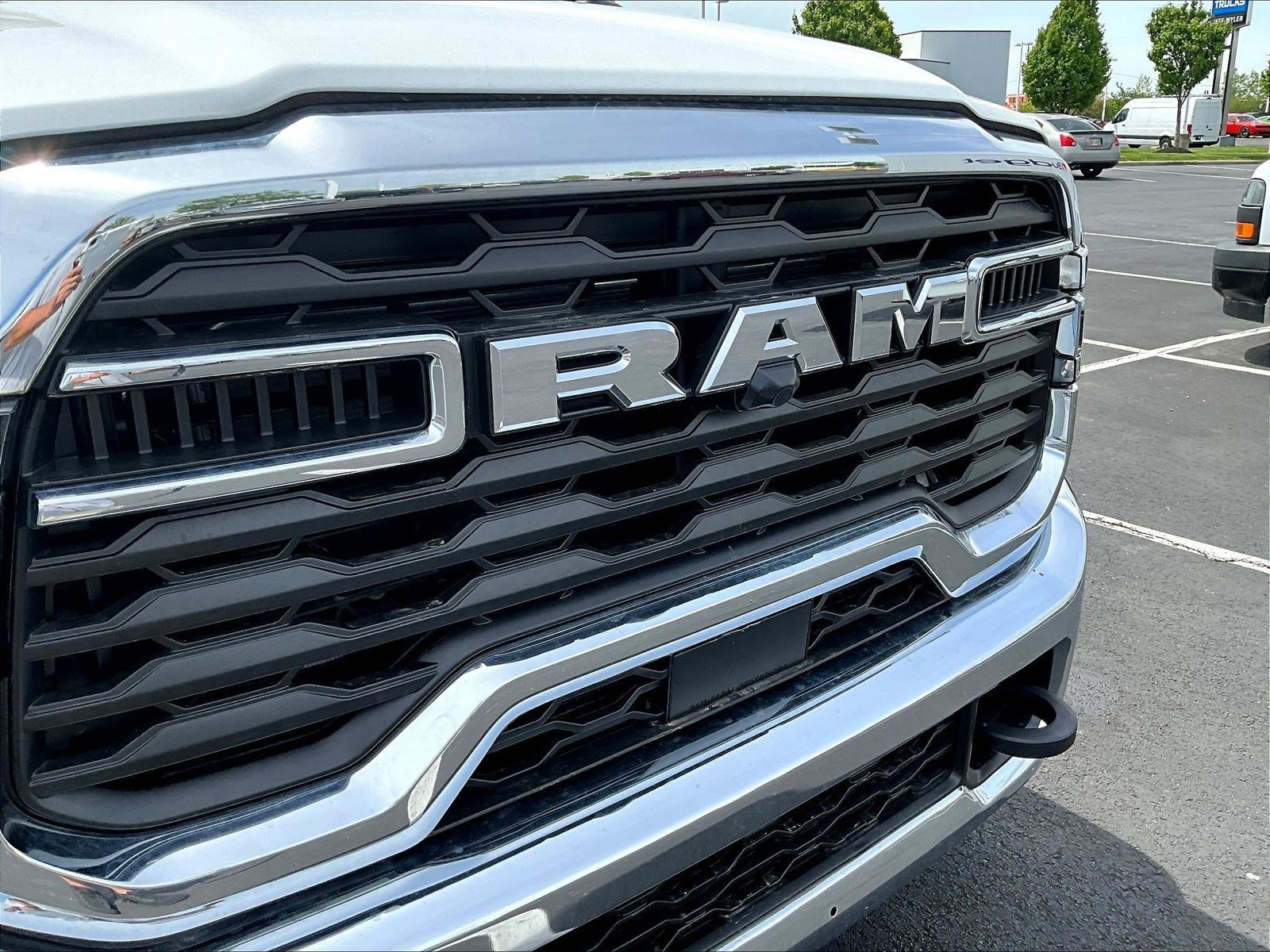New 2026 RAM 5500 Tradesman w/ Chrome Appearance Group AWD/4WD image 22