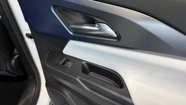 New 2025 Chevrolet Equinox EV LT FWD image 29