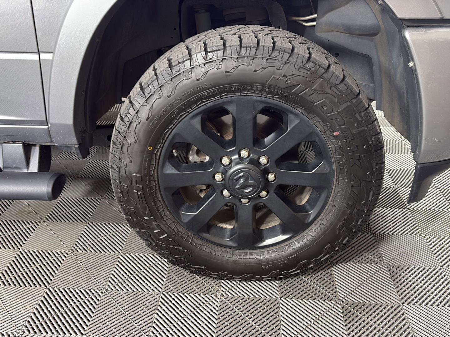 Used 2022 RAM 2500 Laramie AWD/4WD image 17