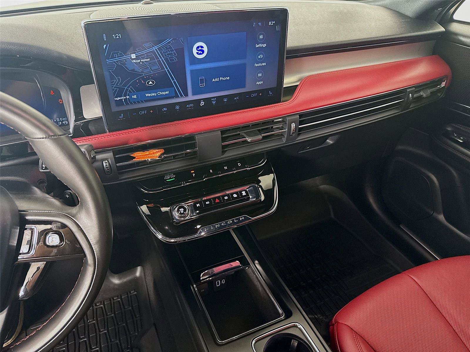 Used 2025 Lincoln Corsair Grand Touring w/ Towing Package image 8