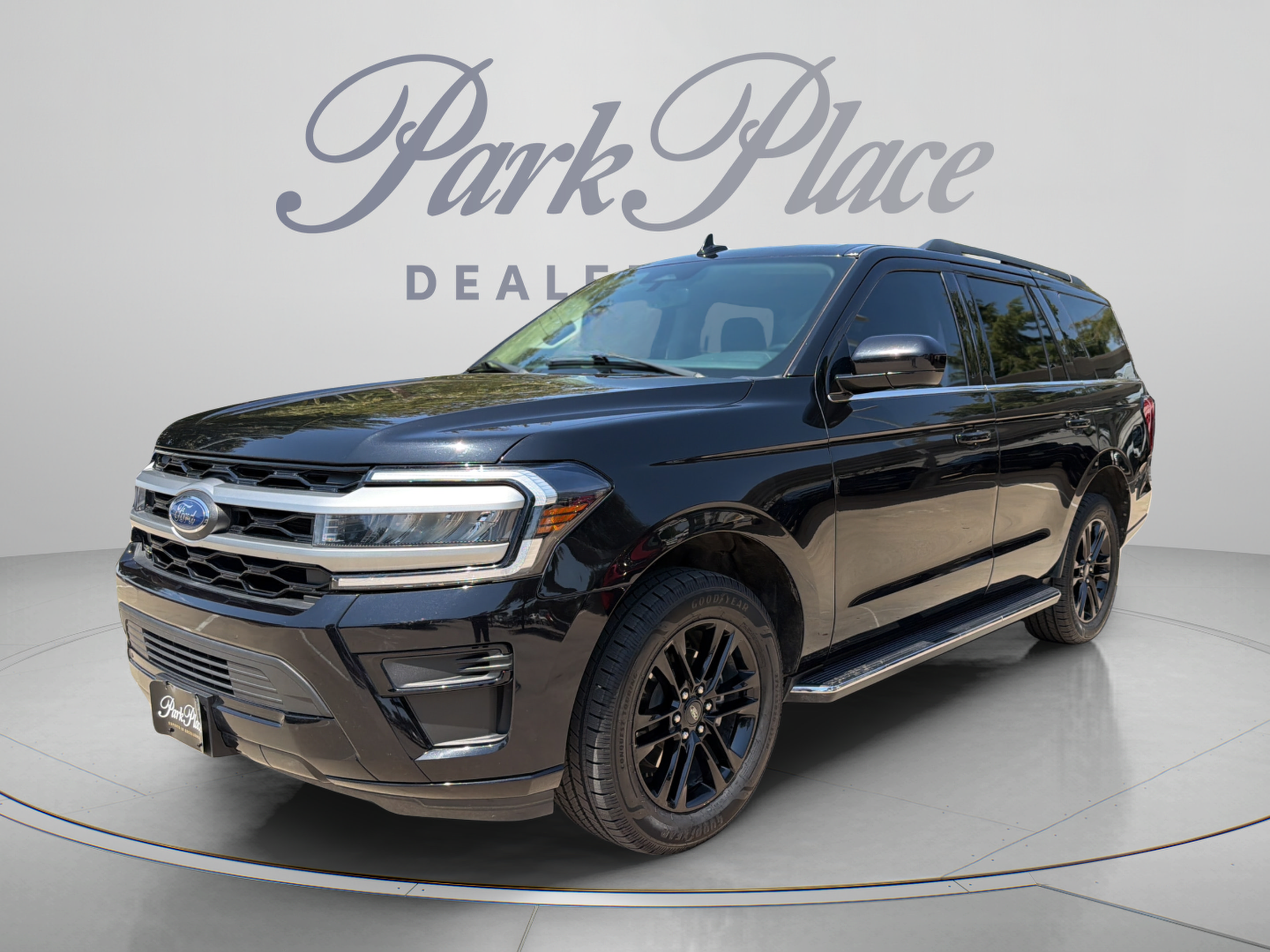 Used 2022 Ford Expedition XLT