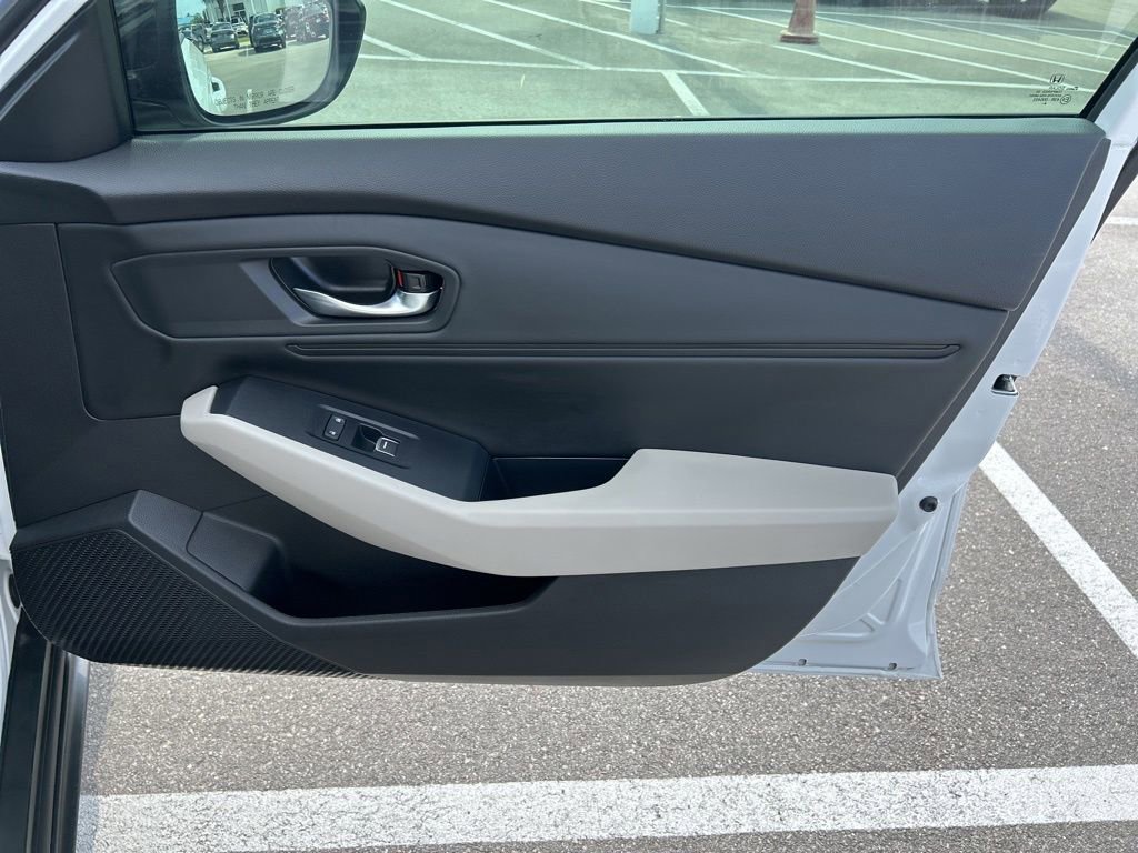 Used 2025 Honda Accord SE image 38