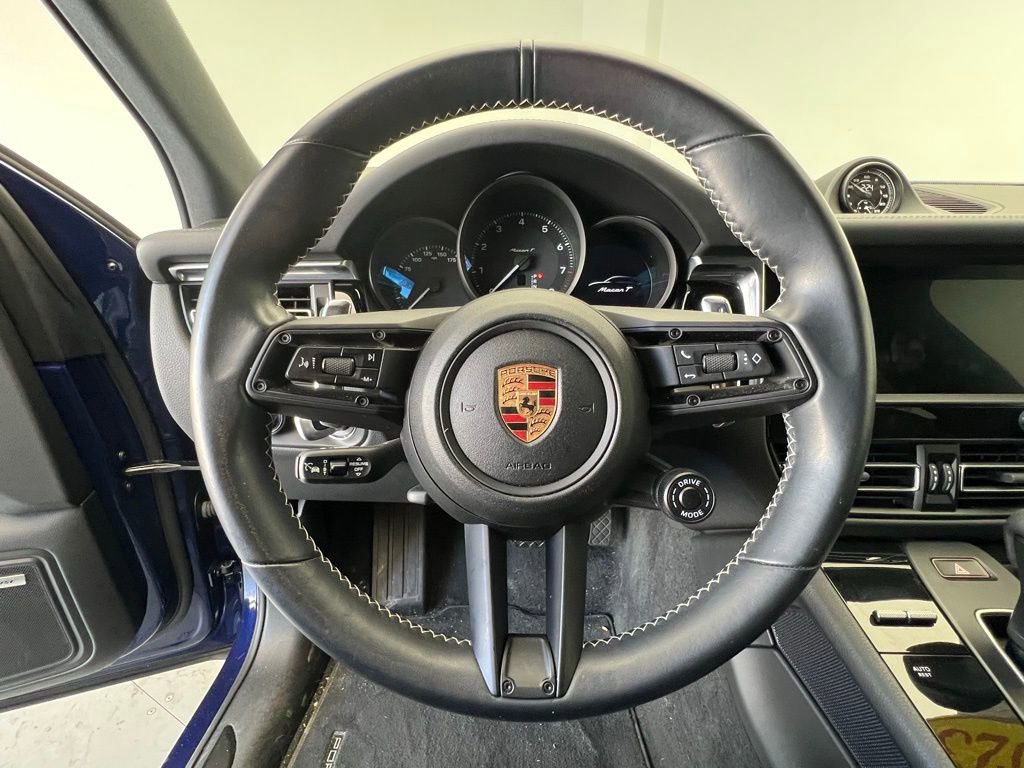 Used 2023 Porsche Macan Turbo image 7