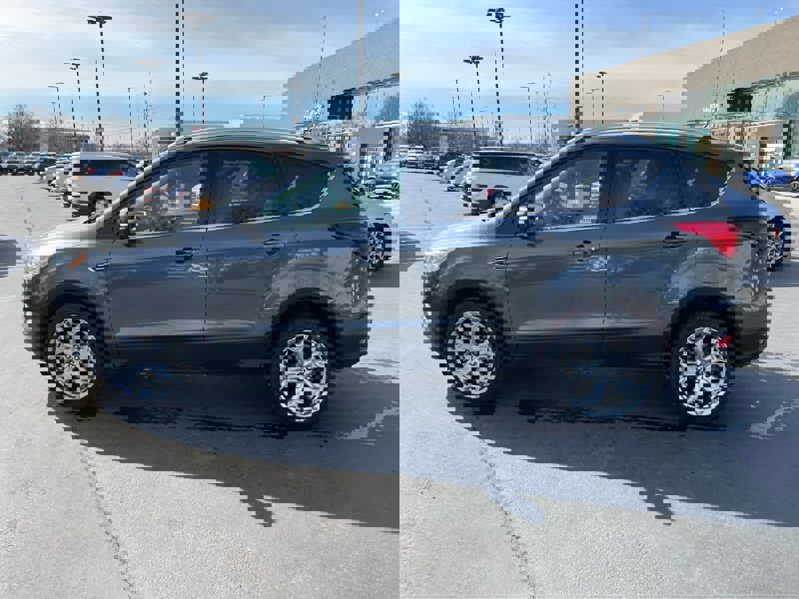Used 2019 Ford Escape Titanium image 12