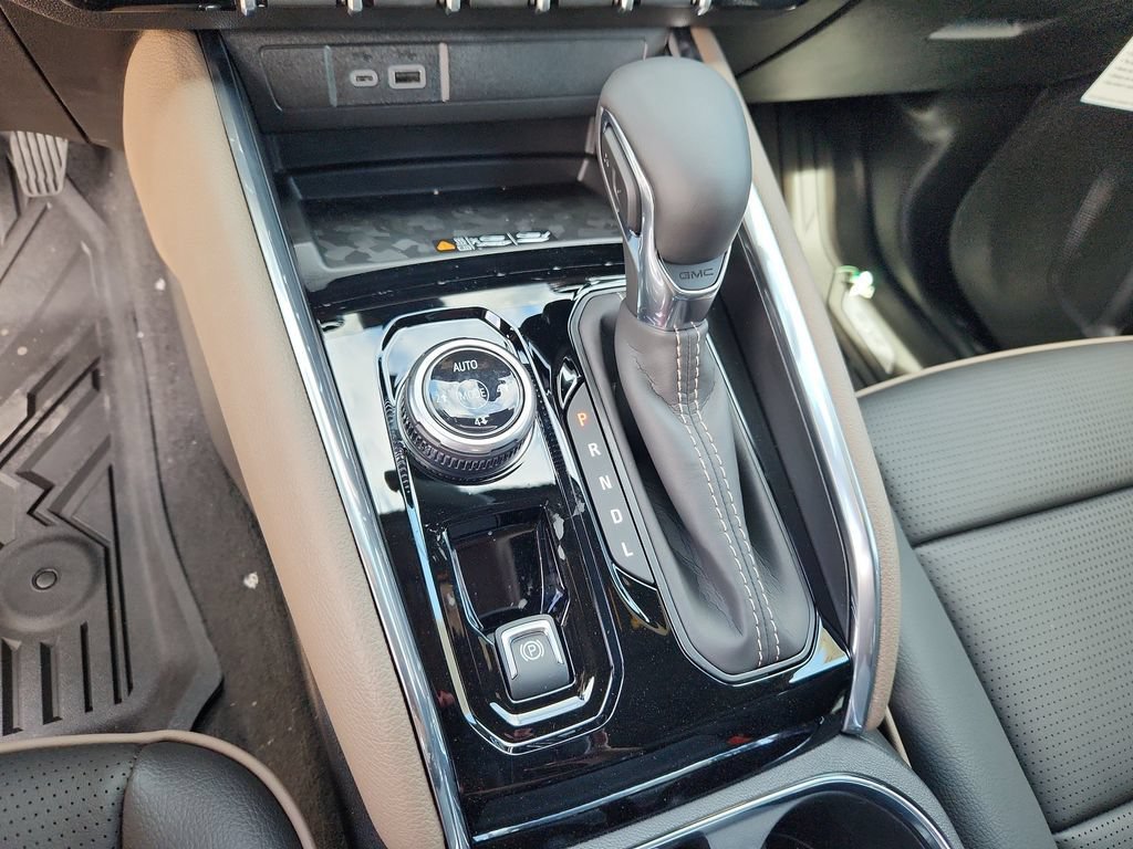 New 2026 GMC Canyon Denali AWD/4WD image 14