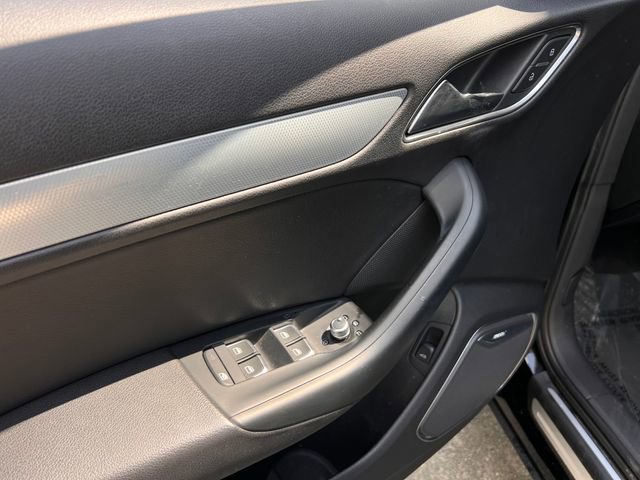Used 2016 Audi Q3 2.0T Prestige w/ Prestige Package image 11