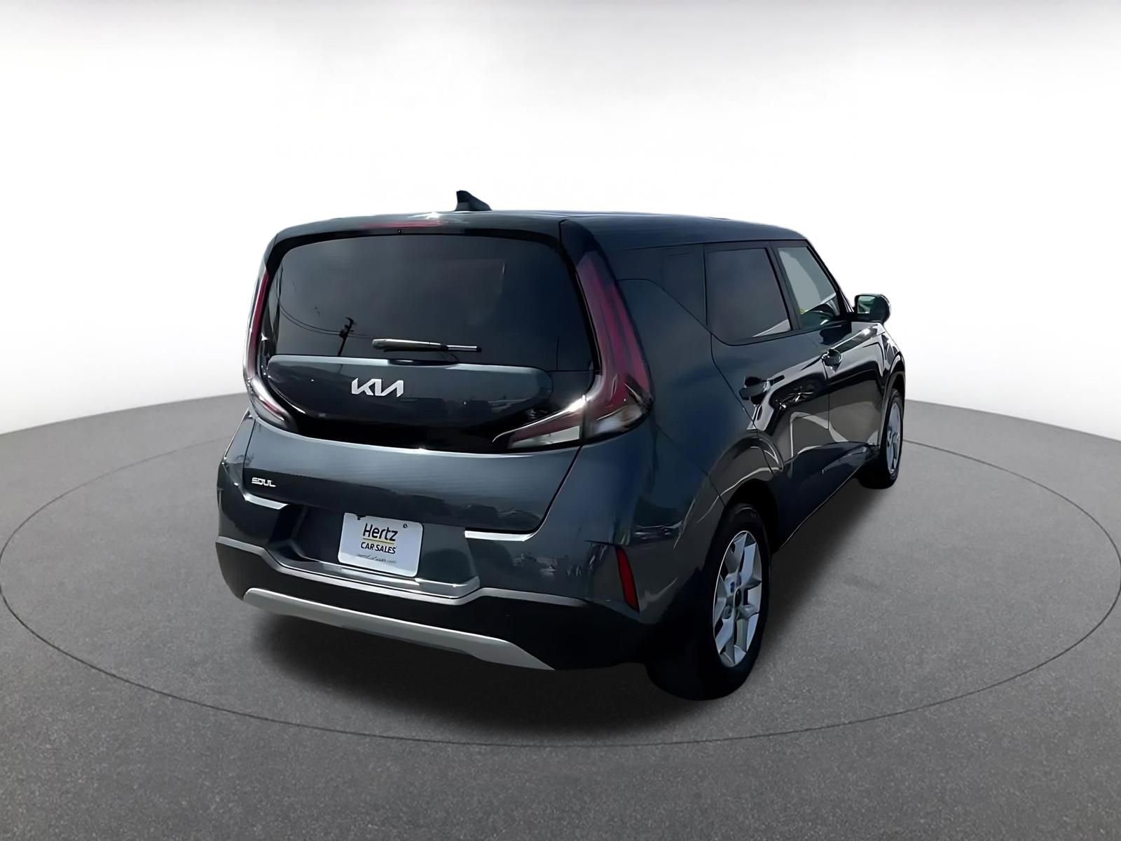 Used 2025 Kia Soul LX w/ LX Technology Package FWD image 14