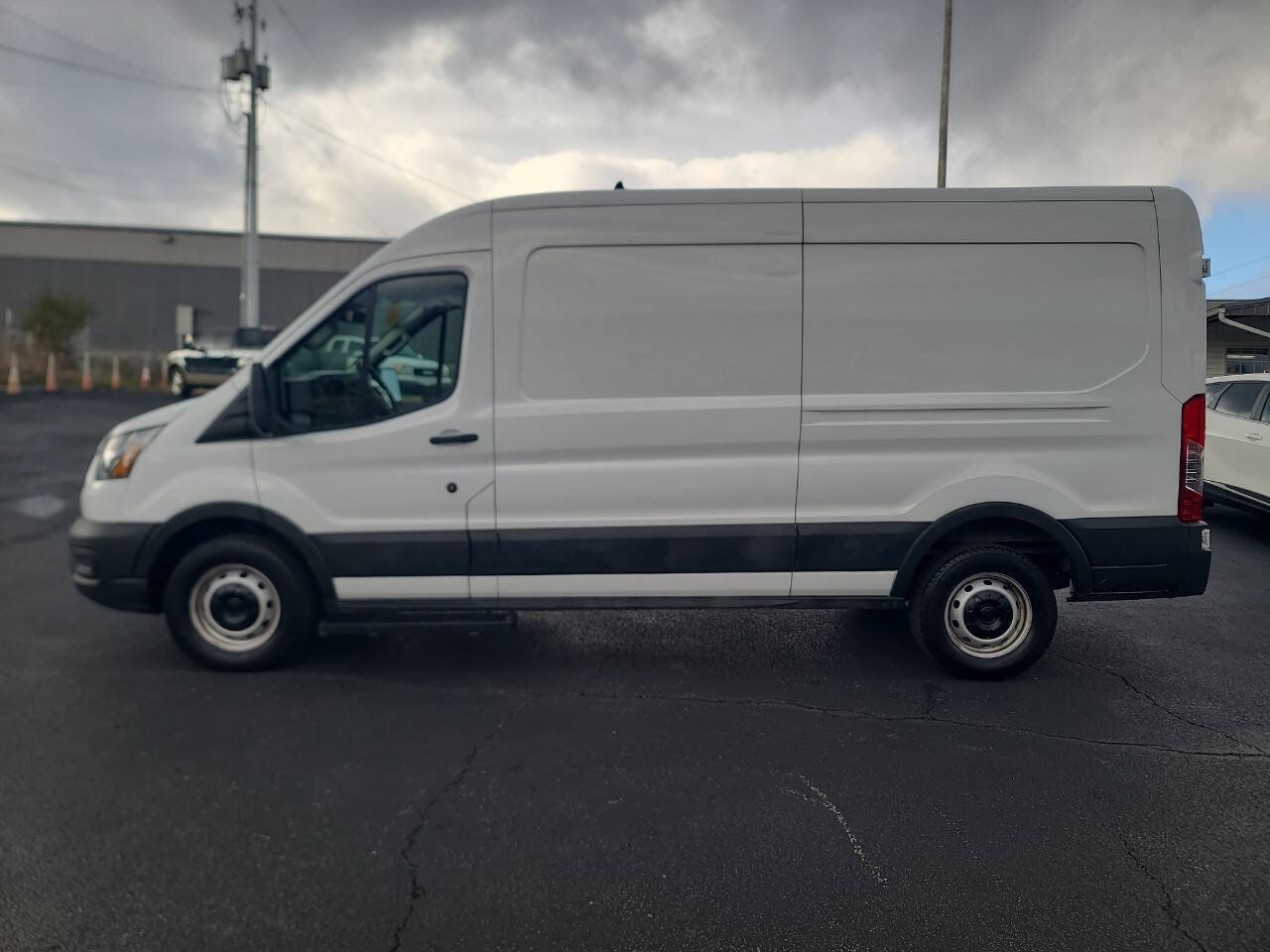 Used 2023 Ford Transit 250 250 3dr SWB Medium Roof Cargo w/ Load Area Protection Package image 5