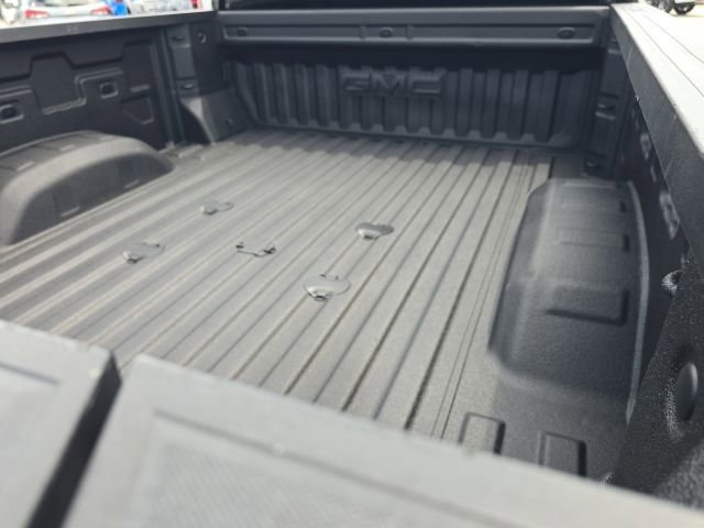 Used 2025 GMC Sierra 2500 AT4 AWD/4WD image 12