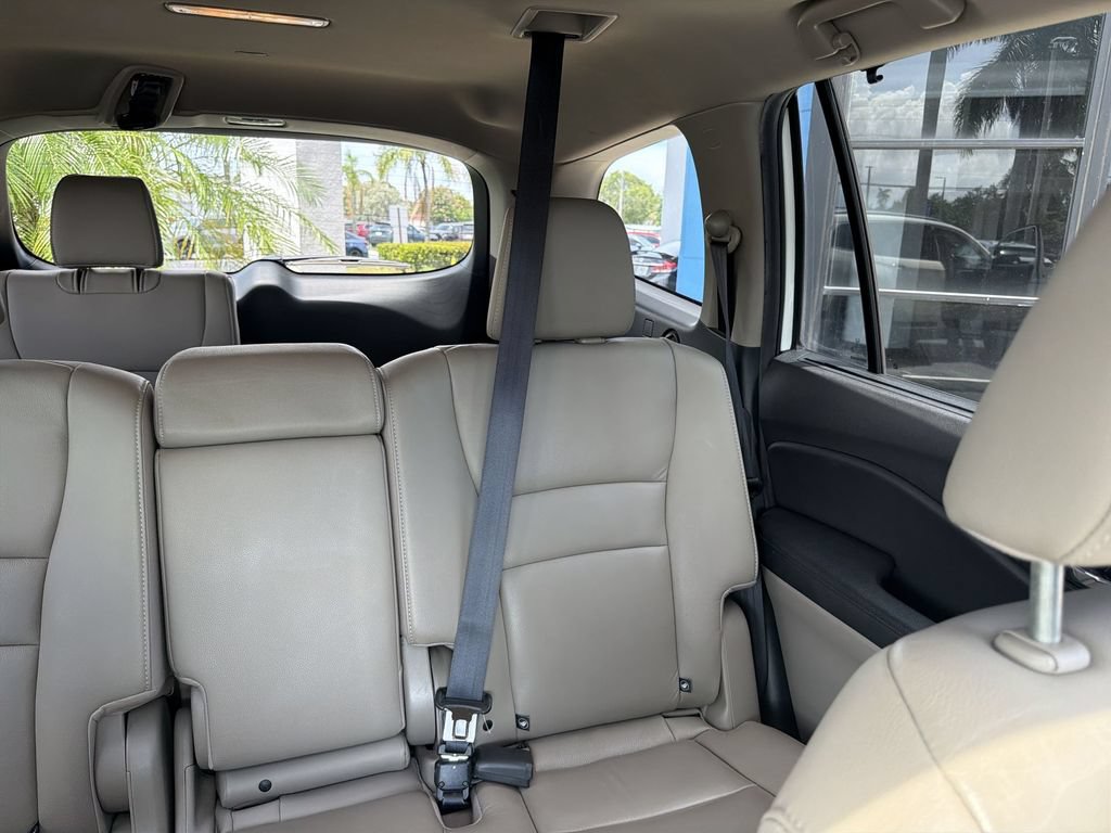 Certified 2019 Honda Pilot Touring image 15