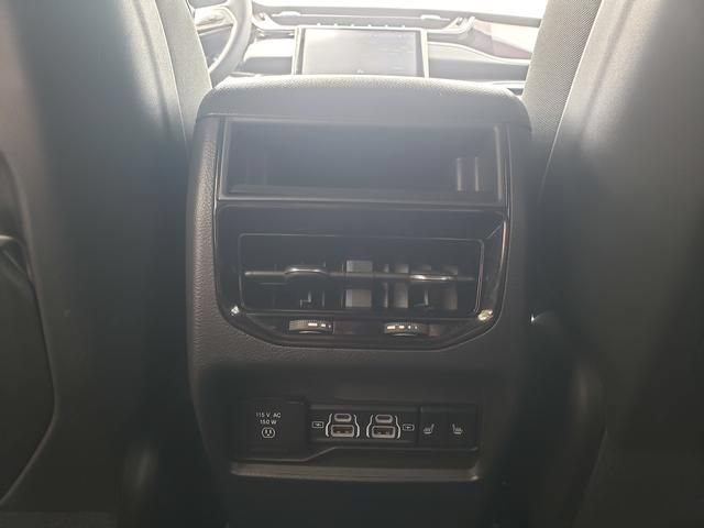 Used 2022 Jeep Grand Cherokee Trailhawk AWD/4WD image 14