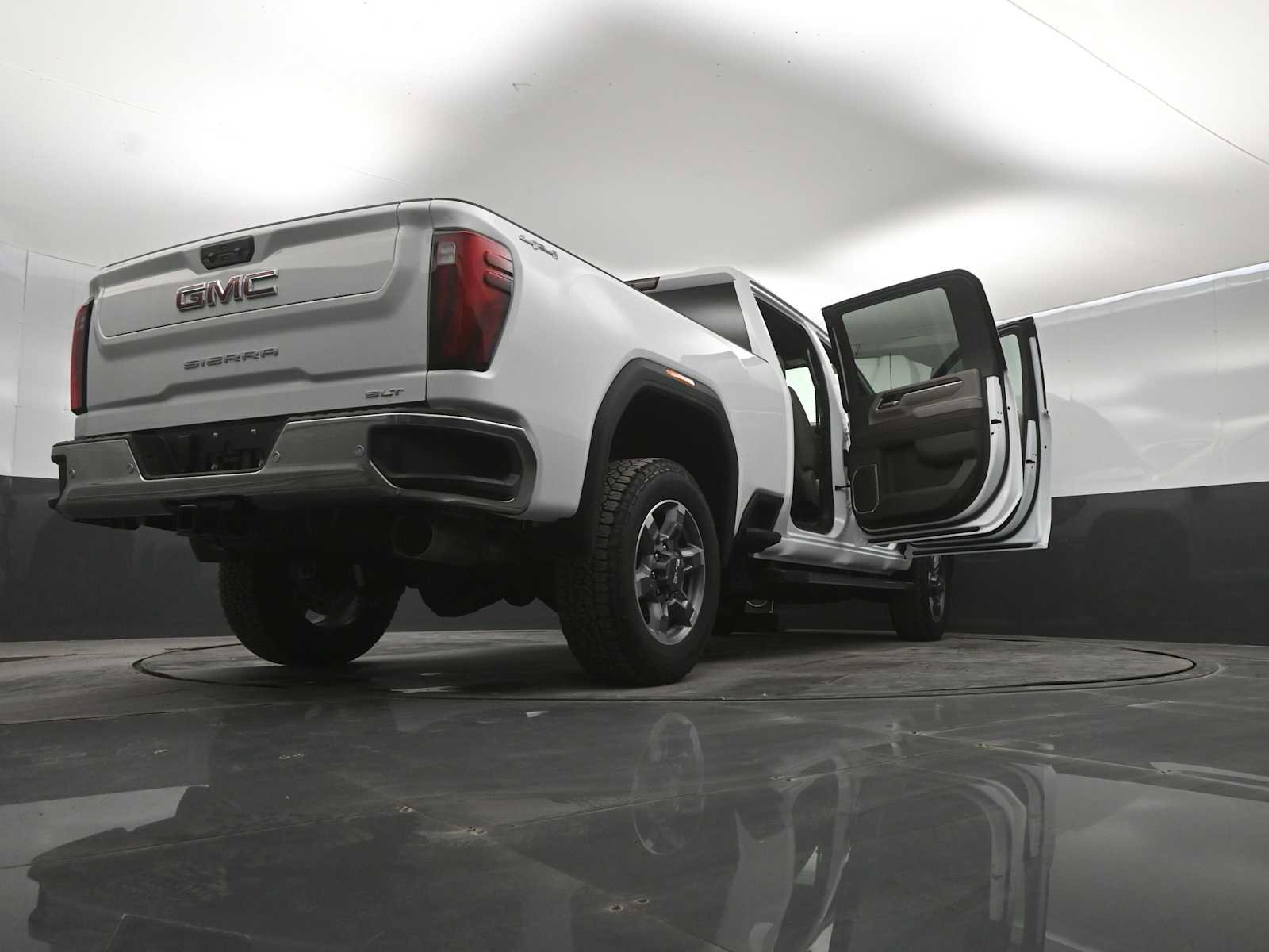New 2026 GMC Sierra 2500 SLT w/ SLT Premium Package AWD/4WD image 47