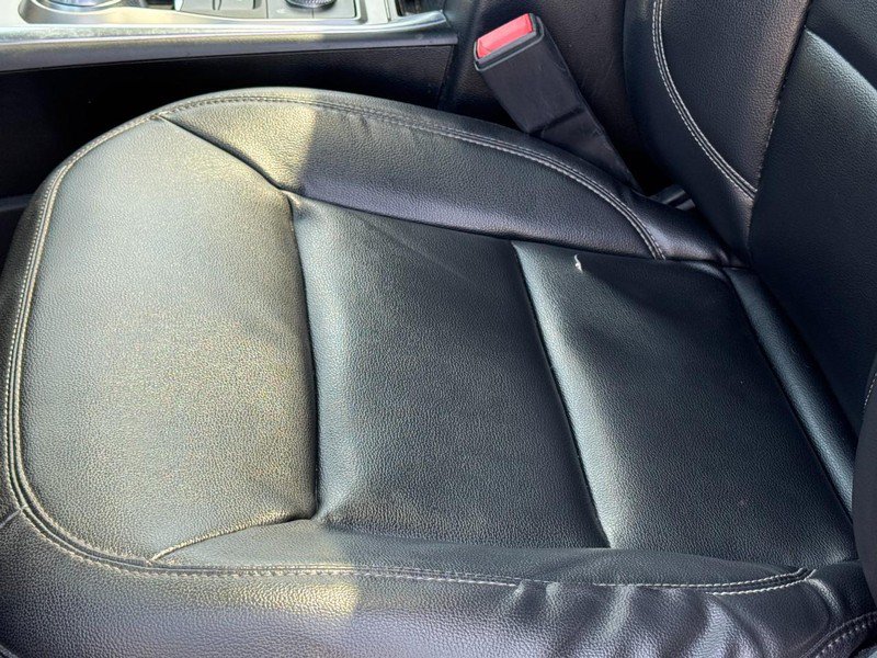 Used 2020 Ford Explorer XLT w/ Equipment Group 202A AWD/4WD image 22