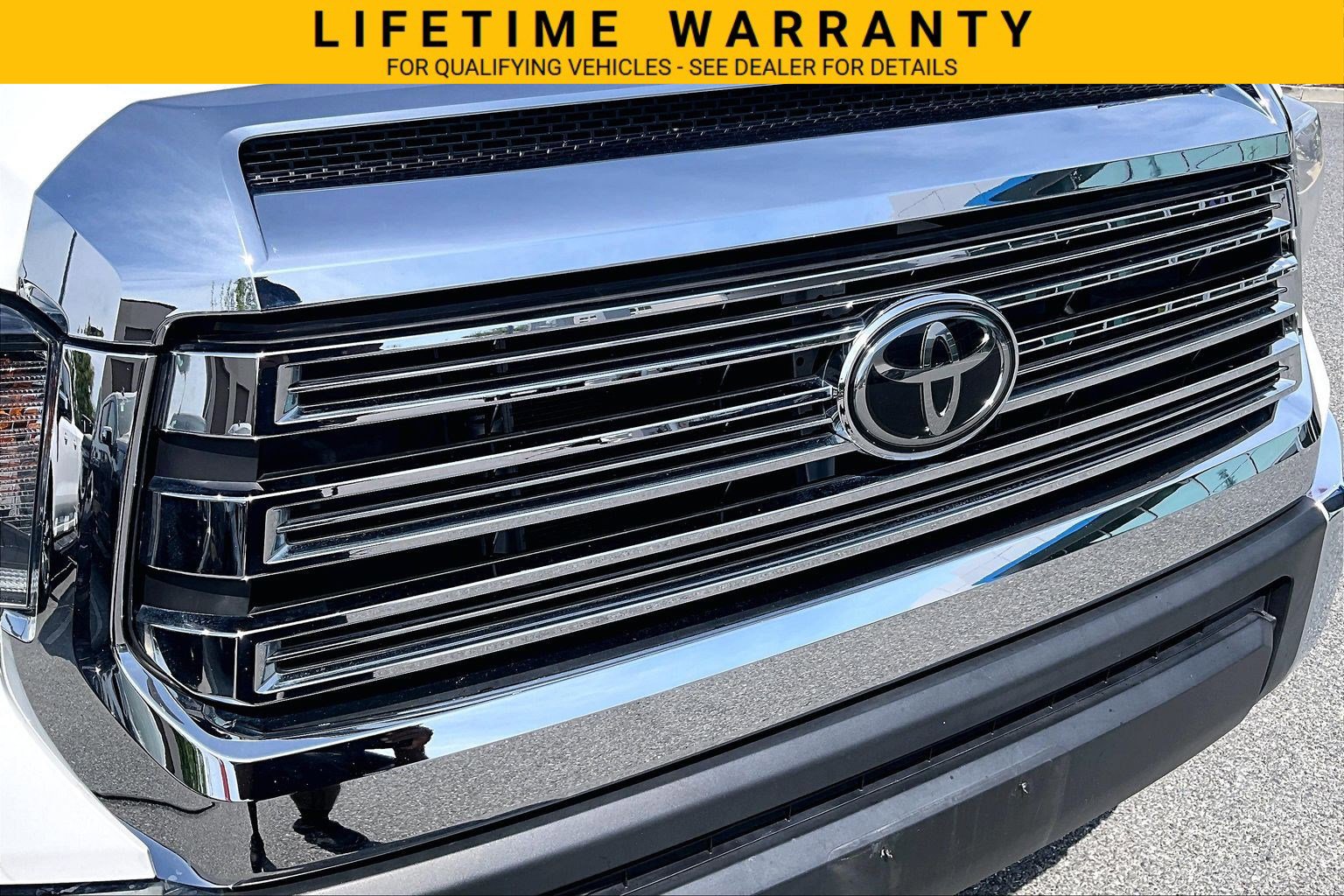 Used 2020 Toyota Tundra SR5 w/ SR5 Convenience Package AWD/4WD image 32