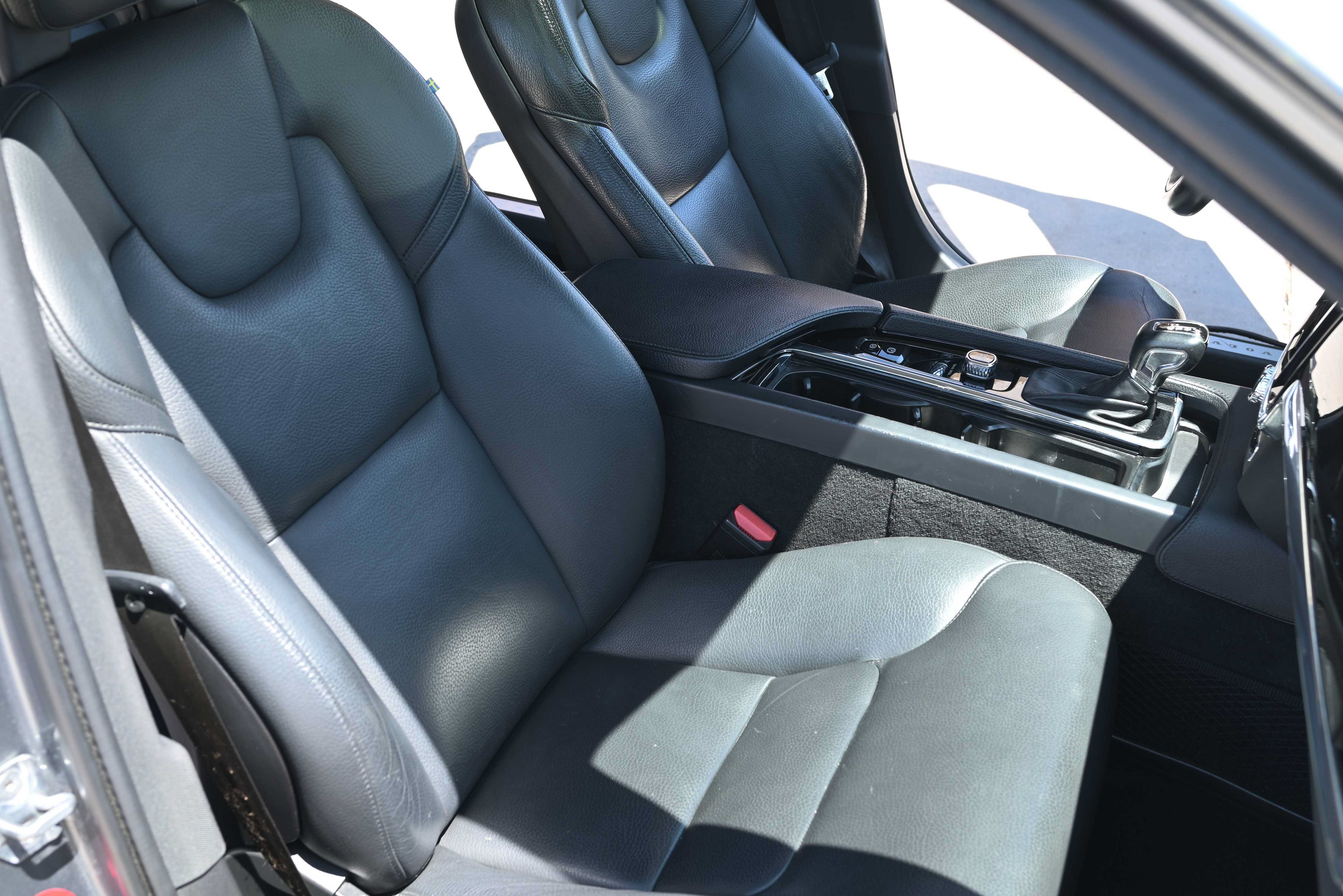 Used 2018 Volvo S90 T5 Momentum w/ Protection Package Premier AWD/4WD image 14